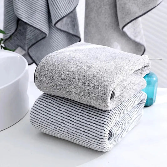 Luxurious Bath Towel: Microfiber Softness for Home & Gym!